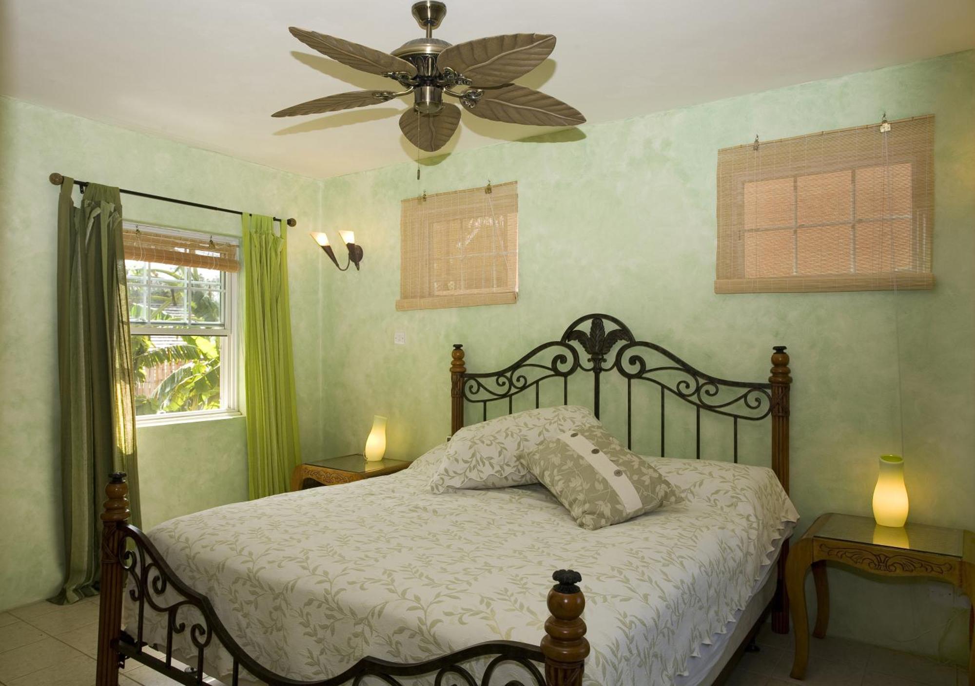 Maca Bana Hotel St. George's Bagian luar foto